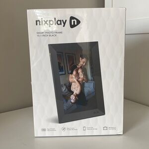 Nixplay smart photo frame